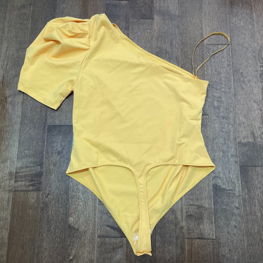 NWT Free People Somethin' Bout You One Shoulder Short Puff Sleeve Bodysuit sz XL - Picture 12 of 12